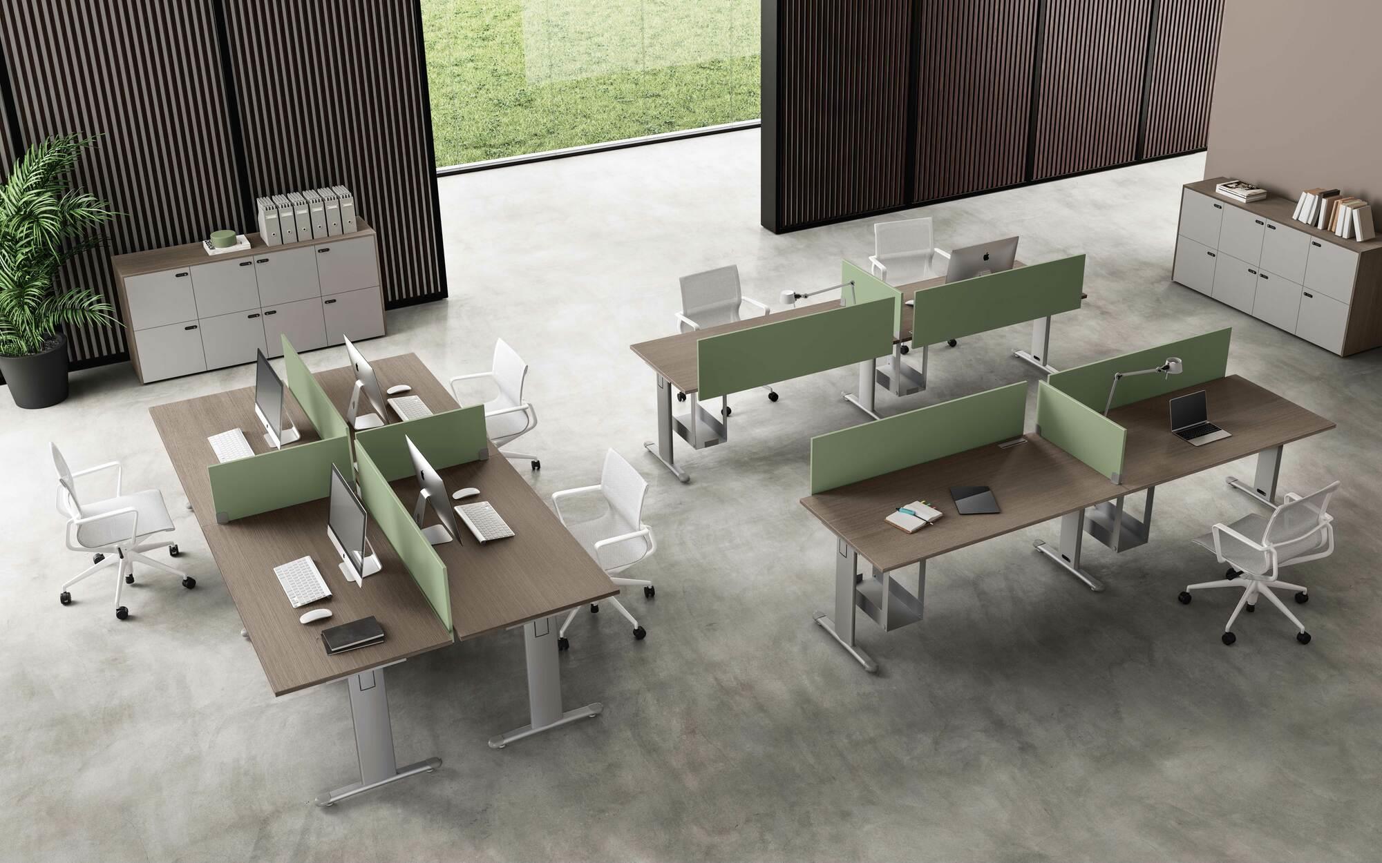 Scrivanie con piano in melaminico, spessore 25mm, gambe disponibili bianche o alluminio. 
Colore Rovere Twist. 
