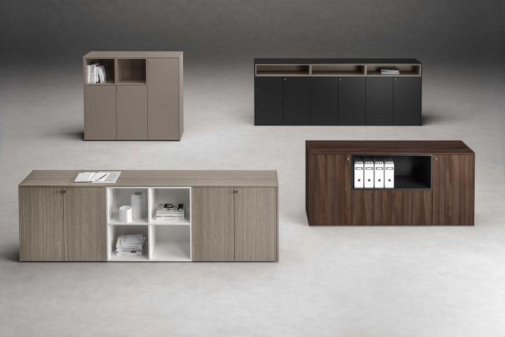 Armadio con spessore fianchi 18mm. 
Colori disponibili: Grigio.